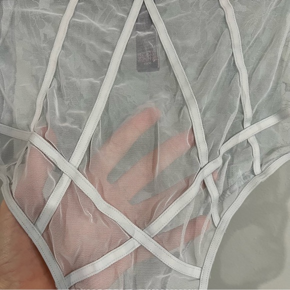 Victoria’s Secret size S/P sky blue high-waist cheeky panties - Picture 4 of 8